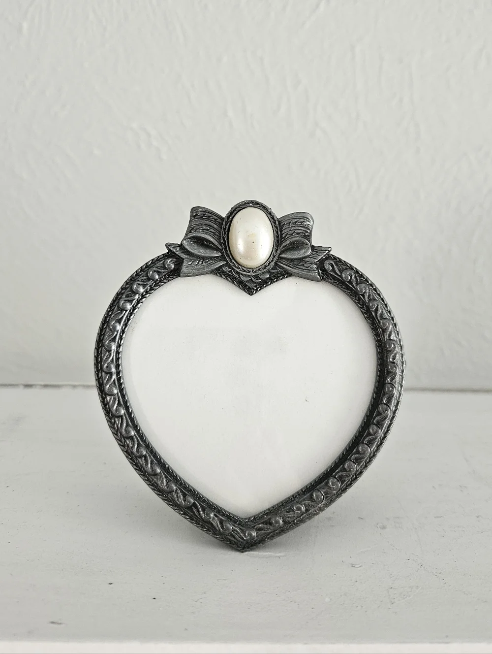 Vintage Mini Heart Shaped Ornate Pewter Frame With Bow And Faux Pearl